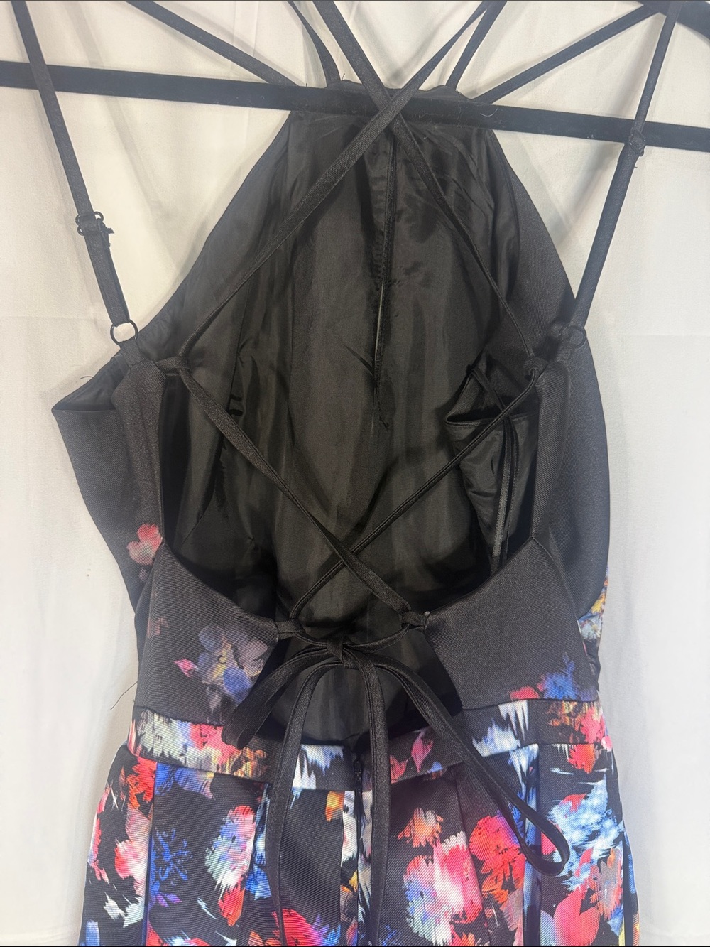 MORGAN & CO BLACK FLORAL HALTER PROM GOWN SZ 1/2 - Picture 8 of 10